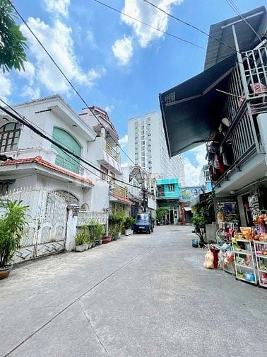 Hẻm 6m phú thọ hòa DT:4x16 trệt gác hẻm thông tứ tung