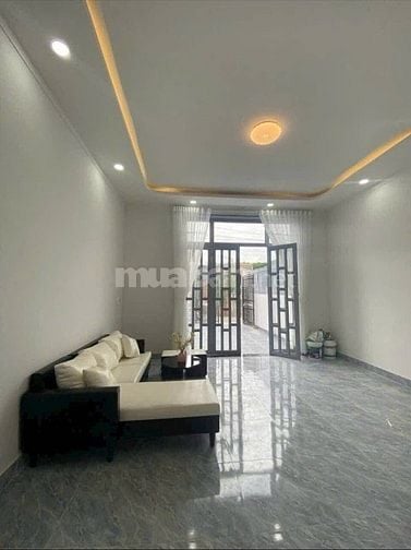 Cần bán gấp căn nhà đẹp 130m2 ở xã Phước Hiệp - Củ Chi giá 800 triệu.