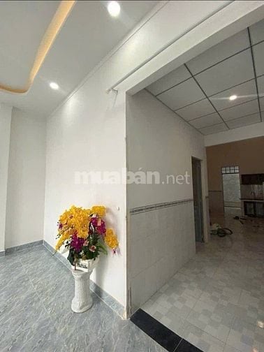 Cần bán gấp căn nhà đẹp 130m2 ở xã Phước Hiệp - Củ Chi giá 800 triệu.