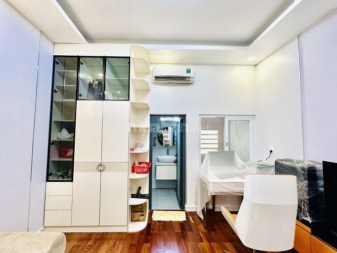 CẠNH BÊN CITYLAND GÒ VẤP - Ô TÔ NGỦ NHÀ - 4 x 18 - 4 TẦNG - 8.3 TỶ CÒN
