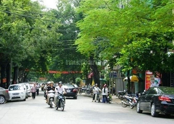 CÁCH 1 NHÀ RA PHỐ TÔ HIẾN THÀNH - 42m2 - 3 tầng