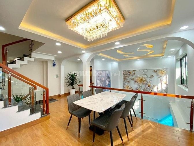 Nhà Đẹp khu vực buôn bán sầm uất Nguyễn Tiểu La P.8 Q10 55m2/ 2tỷ 350