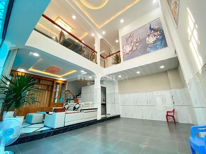 Nhà Đẹp khu vực buôn bán sầm uất Nguyễn Tiểu La P.8 Q10 55m2/ 2tỷ 350
