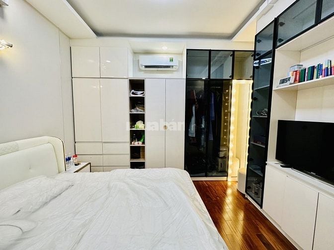 CẠNH BÊN CITYLAND GÒ VẤP - Ô TÔ NGỦ NHÀ - 4 x 18 - 4 TẦNG - 8.3 TỶ CÒN