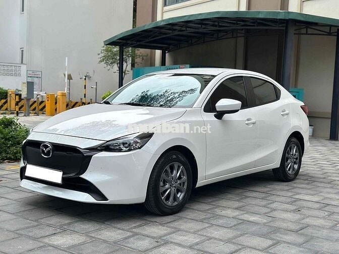 Mazda 2 2023 1.5 Luxury - 39000 km