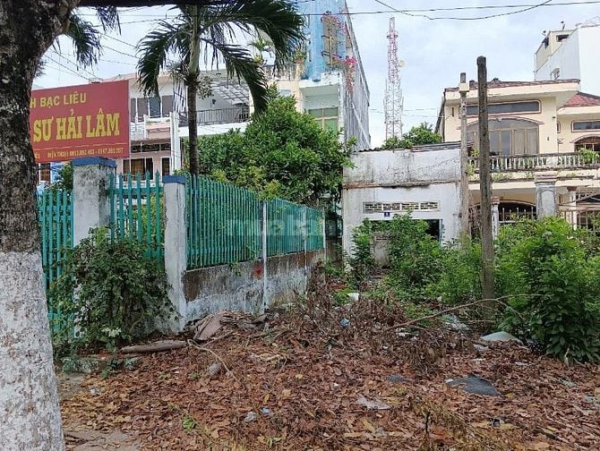 Bán đất mặt tiền, ngay trung tâm, liền kề TTTM & KDC Vincom
