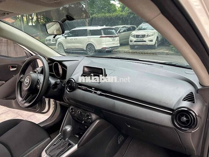 Mazda 2 2023 1.5 Luxury - 39000 km