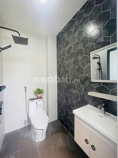 NHÀ NGAY ĐƯỜNG ĐINH ĐỨC THIỆN CÁCH TRƯỜNG THPT CHỈ 5P ĐI ĐƯỜNG GIÁ 1TY