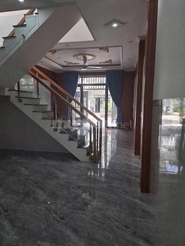 Chính Chủ cần bán gấp căn nhà gần chợ Bình Chánh
