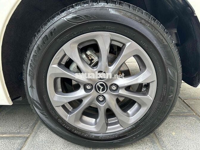 Mazda 2 2023 1.5 Luxury - 39000 km