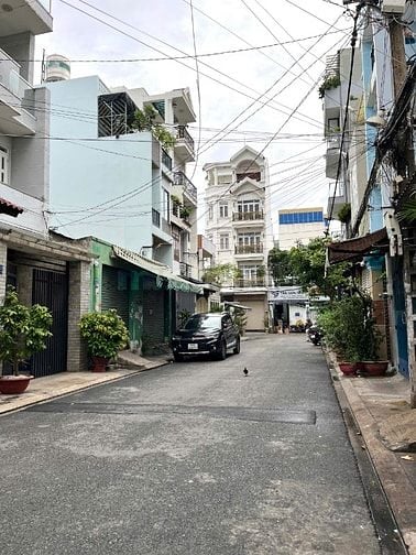 Hẻm 10m có lề trường chinh p14 DT:3,8x16 trệt vị trí đẹp đường nhựa 