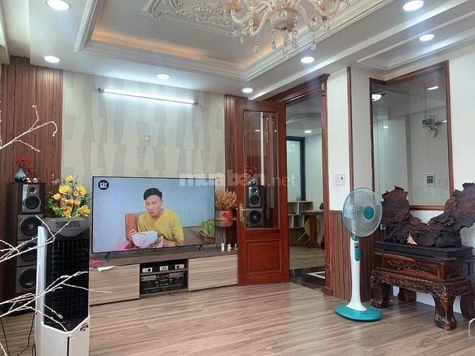 Gò-vấp-nhà-5tầng-khu-vip-hẻm-xe-hơi-dân trí cao nhà đẹp như villa