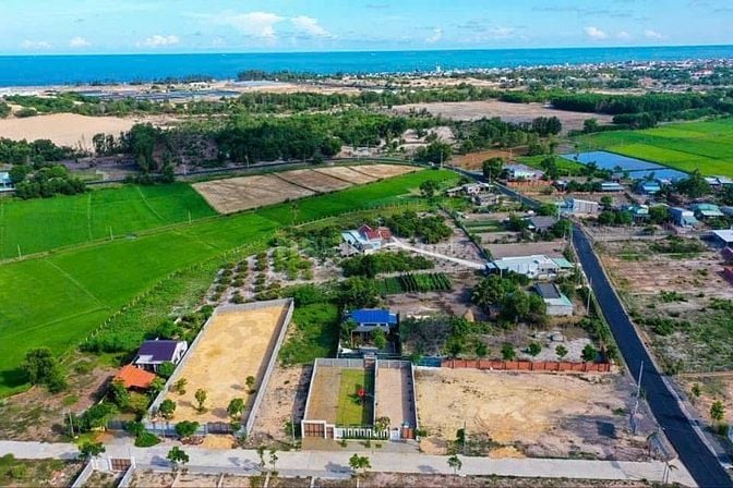Cần bán mảnh vườn gần biển Phước Hải phù hợp để làm nhà vườn, đầu tư s