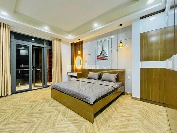 Đi nước ngoài định cư bán gấp nhà ở đường Nguyễn Thị Minh Khai, phường