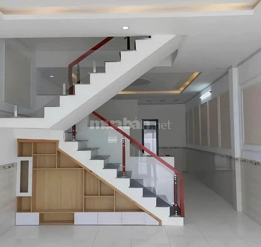 CẦN BÁN NHANH NHÀ NGAY CHỢ BÌNH CHÁNH, DIỆN TÍCH 100M2, DỌN VÀO Ở NGAY
