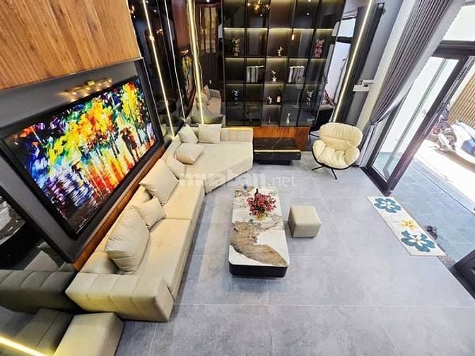 Bán nhà riêng đường Nguyễn Tất Thành vị trí đẹp, trung tâm Hải Châu.