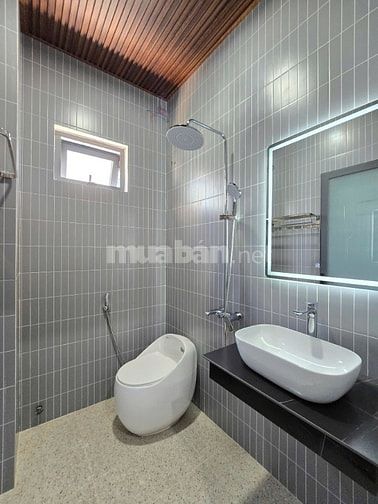 Bán nhà riêng đường Nguyễn Tất Thành vị trí đẹp, trung tâm Hải Châu.