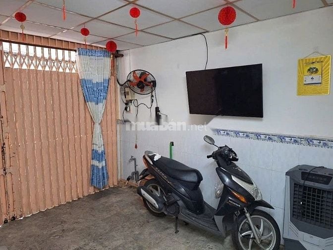 Cho thuê nhà hẻm 4m (XH) Trần Quốc Toản, P.V.T.Sáu, Q.3 giá 14tr