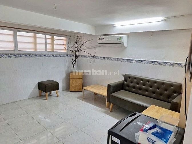 Cho thuê nhà hẻm 4m (XH) Trần Quốc Toản, P.V.T.Sáu, Q.3 giá 14tr