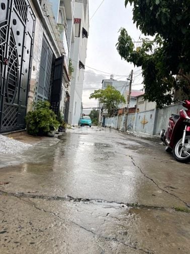Bán nhà 1 trệt 2 lầu phường tăng Nhơn Phú b ĐT 4x15.5m giá 7ty2
