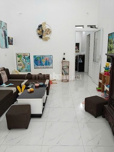 Bán nhà mặt phố Vân Trì  Đông Anh 90m 2 tầng, mặt tiền 6m.Ga ra ô tô.