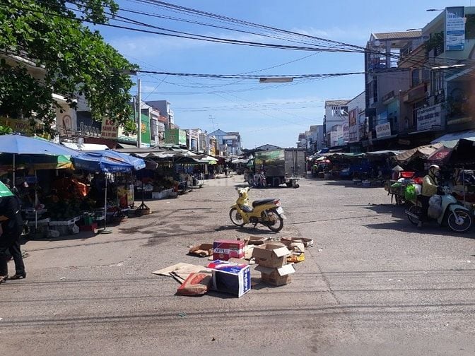 BÁN 1050M2 ĐẤT SỔ HỒNG, NGAY KCN, NGAY CHỢ DÂN CƯ ĐÔNG. GIÁ 170TR
