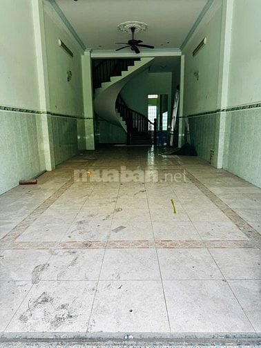 Cho thuê nhà mặt tiền nội bộ khu Bình Phú 2, Q6, 15 triệu