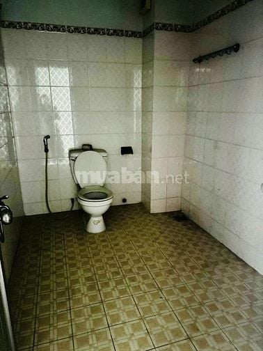 Cho thuê nhà mặt tiền nội bộ khu Bình Phú 2, Q6, 15 triệu
