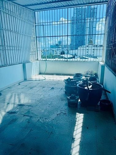 Cho thuê nhà mặt tiền nội bộ khu Bình Phú 2, Q6, 15 triệu