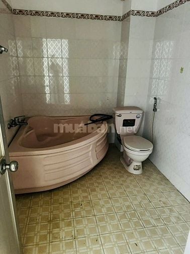 Cho thuê nhà mặt tiền nội bộ khu Bình Phú 2, Q6, 15 triệu