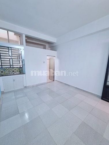 Phòng thoáng mát, an ninh, ngay Lê Văn Việt, kế ngã 4 Thủ Đức, khu CNC