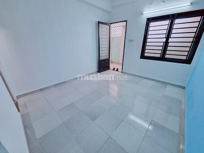Phòng thoáng mát, an ninh, ngay Lê Văn Việt, kế ngã 4 Thủ Đức, khu CNC
