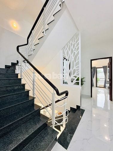 CHÍNH CHỦ CẦN BÁN GẤP NHÀ MỚI XÂY GIÁ HỢP LÝ