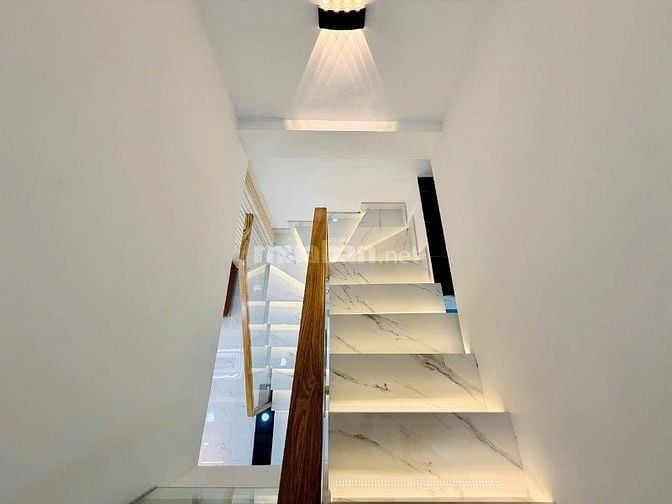 Nhà tuyệt đẹp CAO CẤP hẻm xe hơi Huỳnh Văn Nghệ, P15, Q.Tân Bình.