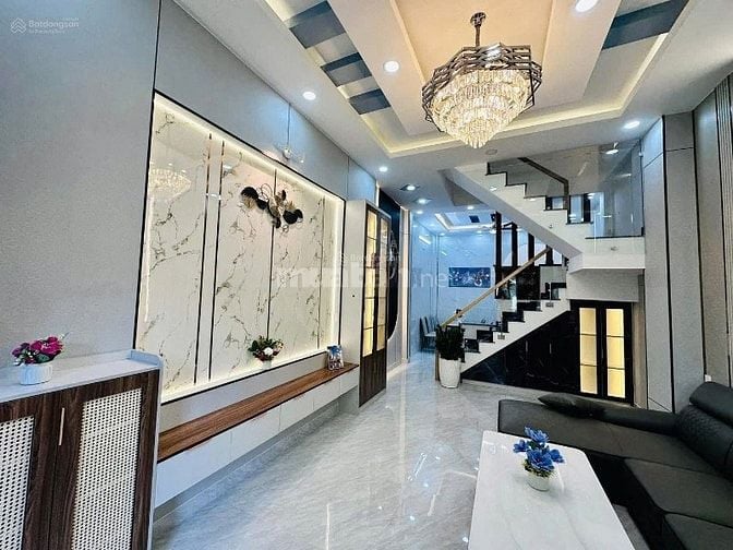 Chú Hai qua Đức với con bán nhà Dương Quảng Hàm, Gò Vấp. Gần CityLand