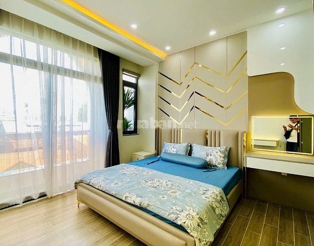 BÁN NHÀ NGỘP 2 MẶT TIỀN HẺM ÔTÔ 1T3L NGUYỄN ĐÌNH CHIỂU P4 PHÚ NHUẬN