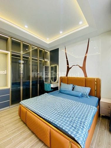 BÁN NHÀ NGỘP 2 MẶT TIỀN HẺM ÔTÔ 1T3L NGUYỄN ĐÌNH CHIỂU P4 PHÚ NHUẬN