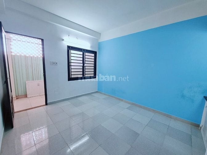 Phòng ngay Lê Văn Việt, ngã 3 Mỹ Thành, 17m2, thoáng mát, an ninh