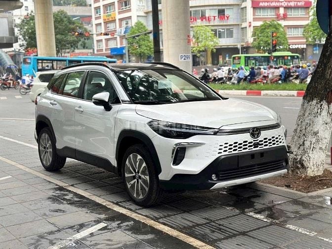 Toyota Corolla Cross 1.8V 2025 Giảm 50% trước bạ