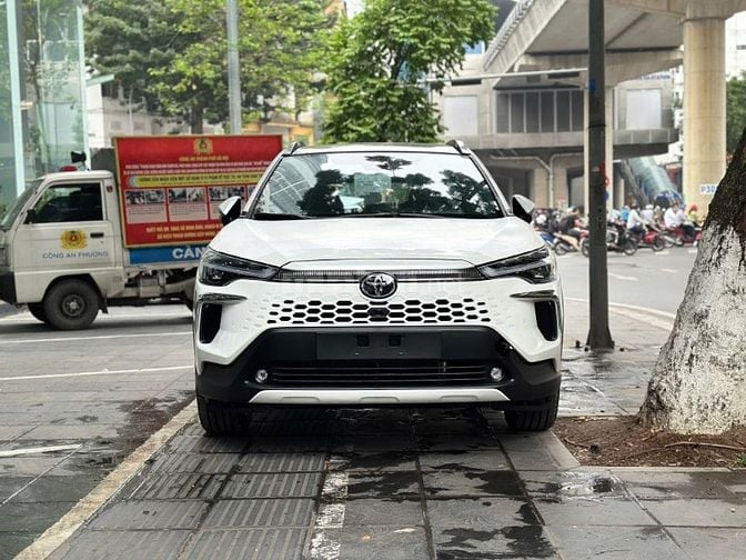 Toyota Corolla Cross 1.8V 2025 Giảm 50% trước bạ
