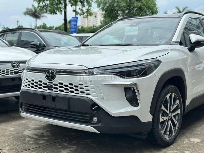 Toyota Corolla Cross 1.8V 2025 Giảm 50% trước bạ