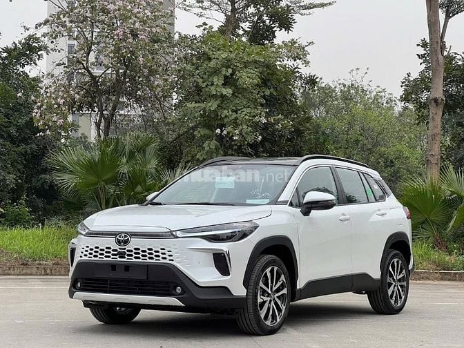 Toyota Corolla Cross 1.8V 2025 Giảm 50% trước bạ