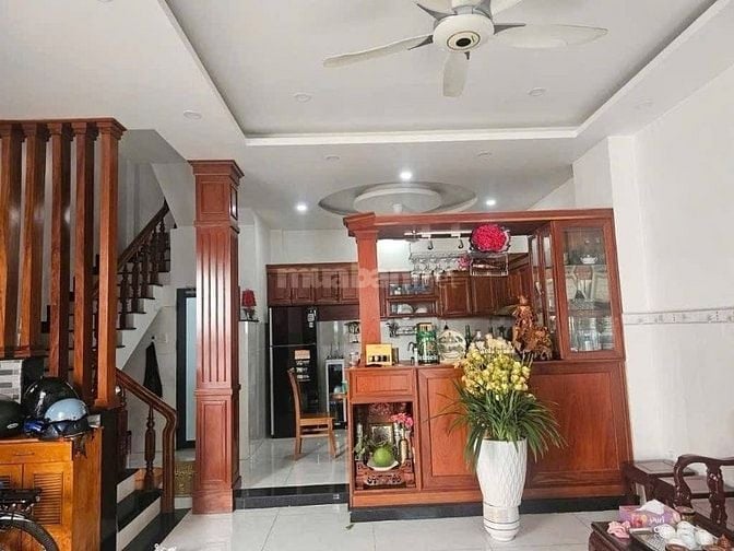 Nhà Phan Bội Châu bán 2 tỷ 430 nhà trống ở ngay hoặc cho thuê liền