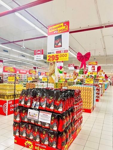 Tuyển 15 nhân viên bán hàng, bảo vệ và tạp vụ trong hè