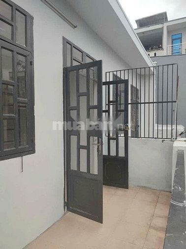 Cho thuê nhà hẻm 5m(XH) Bình Trị Đông, P.B.T.Đông A, Q.B.Tân giá 6tr