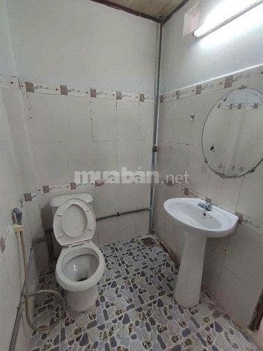 Cho thuê nhà hẻm 5m(XH) Bình Trị Đông, P.B.T.Đông A, Q.B.Tân giá 6tr