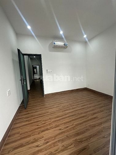 Cho Thuê Nhà Mới Xây Có Thang Máy Đường D