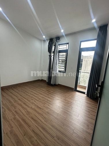 Cho Thuê Nhà Mới Xây Có Thang Máy Đường D