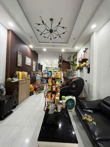 BÁN NHÀ MẶT TIỀN KD BÁN TẠP HÓA GIÁ 620TR GẦN CHỢ BÌNH CHÁNH 