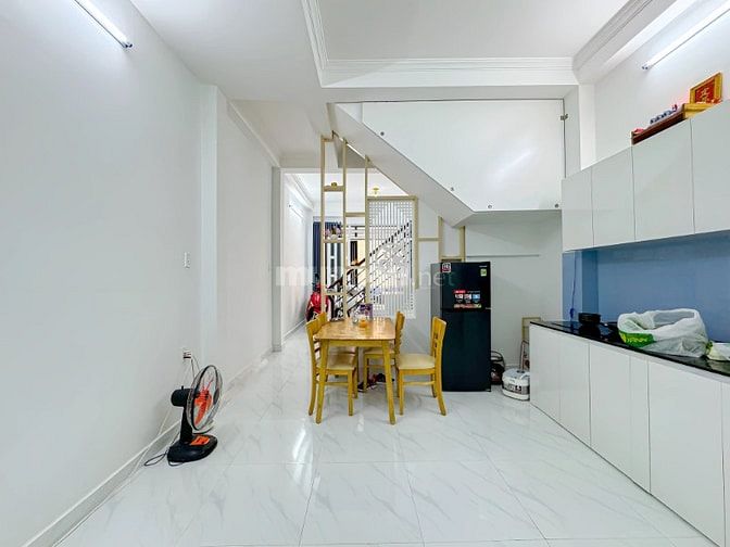 Chủ bán gấp do ngộp Bank_nhà 54m2/ 1 Tỷ 560tr Đ.Lê Hồng Phong_Q5 SHR 